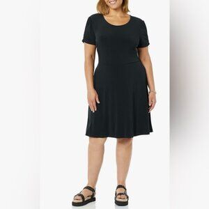 Essentials Black Women's Black Shift Dress Size Medium